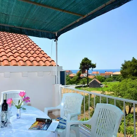 شقة 2-bedroom With Large Terrace 3558-1