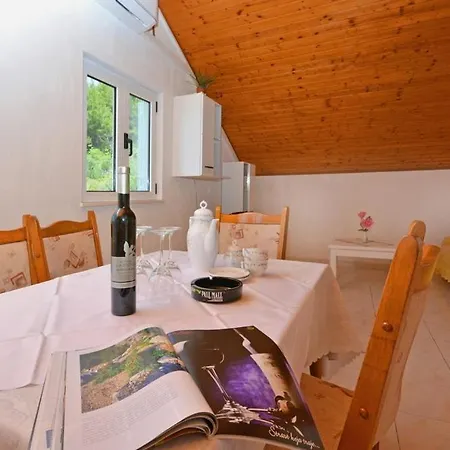 2-bedroom With Large Terrace 3558-1 Žuljana