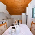 2-bedroom With Large Terrace 3558-1 Žuljana