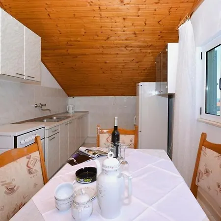 2-bedroom With Large Terrace 3558-1 Zuljana