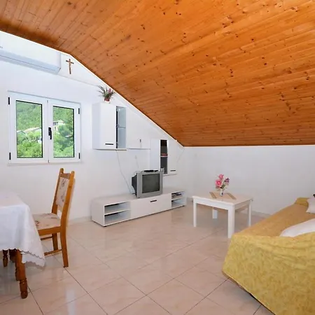 2-bedroom With Large Terrace 3558-1 Daire *