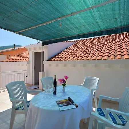 Apartment 2-bedroom With Large Terrace 3558-1