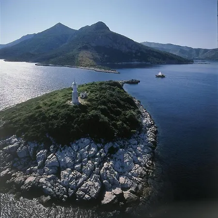 2-bedroom With Large Terrace 3558-1 Apartman *