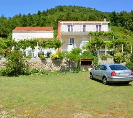 2-bedroom With Large Terrace 3558-1 Apartman