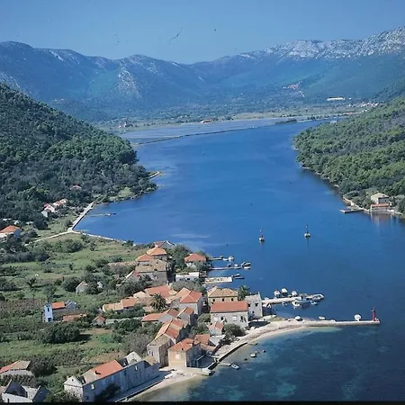 Διαμέρισμα 2-bedroom With Large Terrace 3558-1 Žuljana