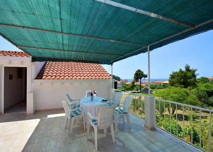 2-bedroom With Large Terrace 3558-1