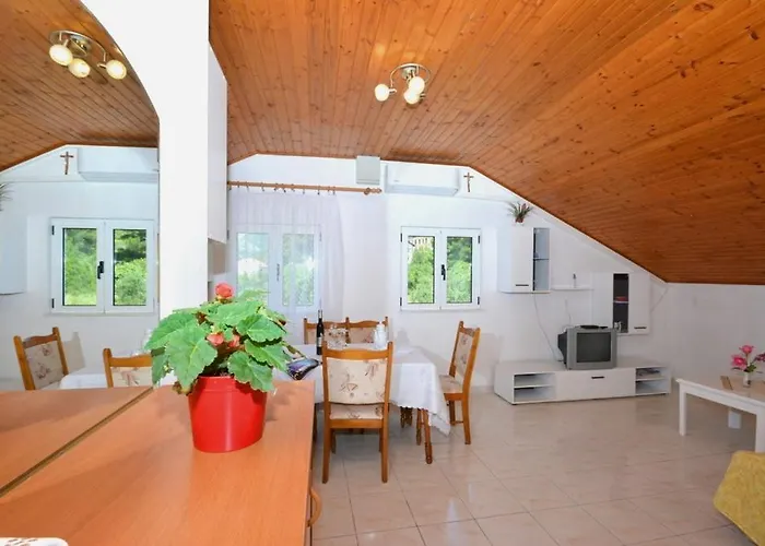 2-bedroom With Large Terrace 3558-1 *