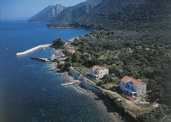 2-bedroom With Large Terrace 3558-1 *